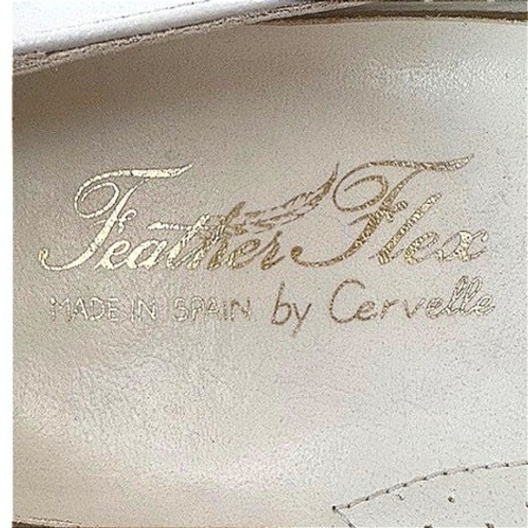 Cervelle Vintage White Blue Colorblock Pointed Toe Heels Size 8B 80's Retro Glam - Picture 10 of 12